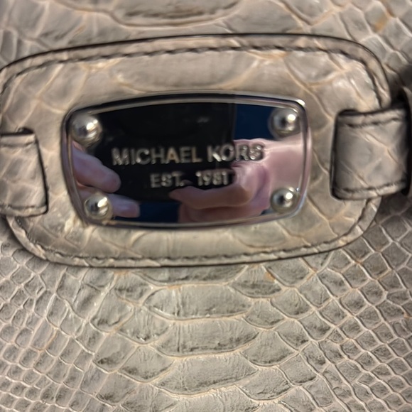 Michael Kors Tan Leather Handbag - Picture 3 of 12
